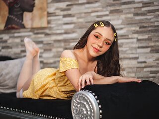 ArianaMore recorded jasmine online
