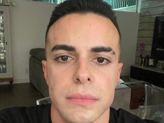 HunterDavis shows ass jasminlive