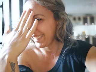 LonelaBrandusa cam videos free