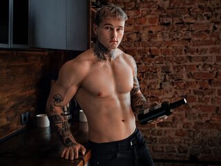 NandoGeorge cam shows naked